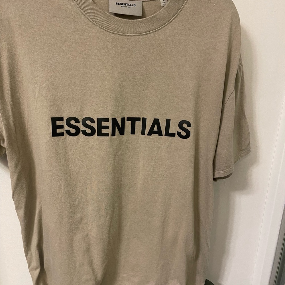 Women’s oversized Essentials t-shirt